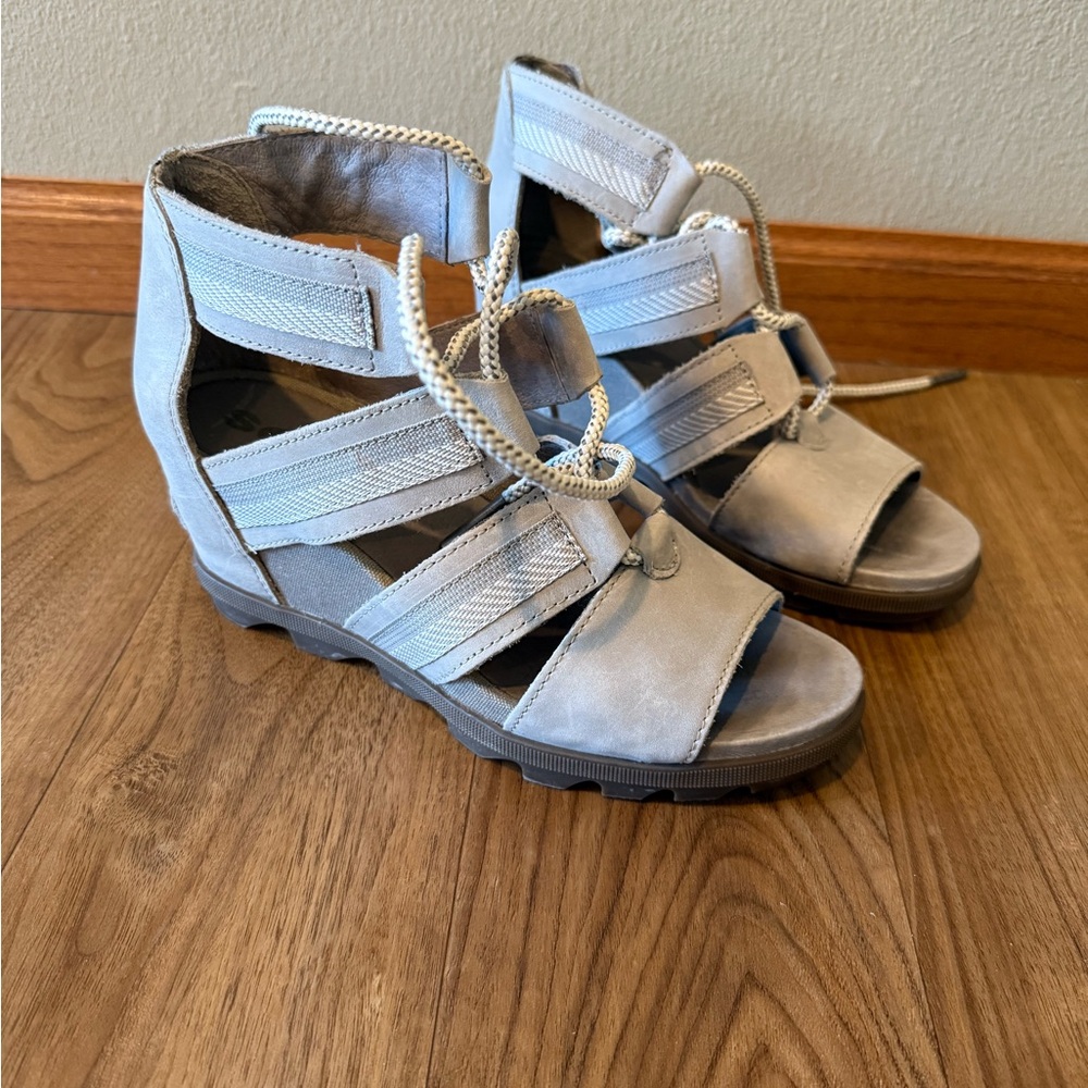 Sorel Gray Wedge Sandals with Strappy Design